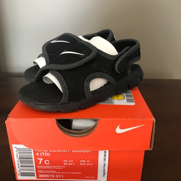 nike toddler sandals size 7